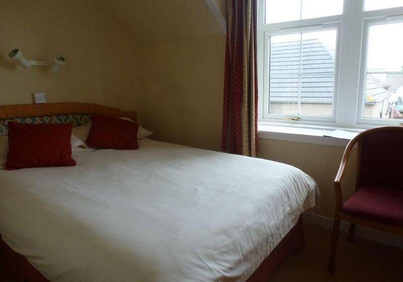 Отель Castletown