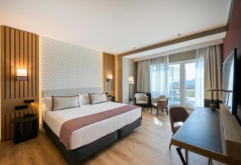 Отель Catalonia Ramblas 4* Sup