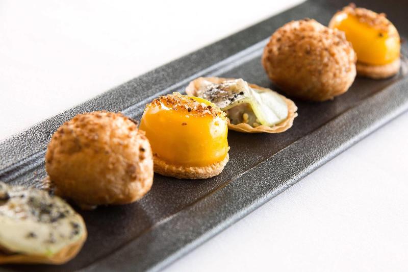 בית מלון כפרי Chateau Le Prieure Saumur  La Maison Younan