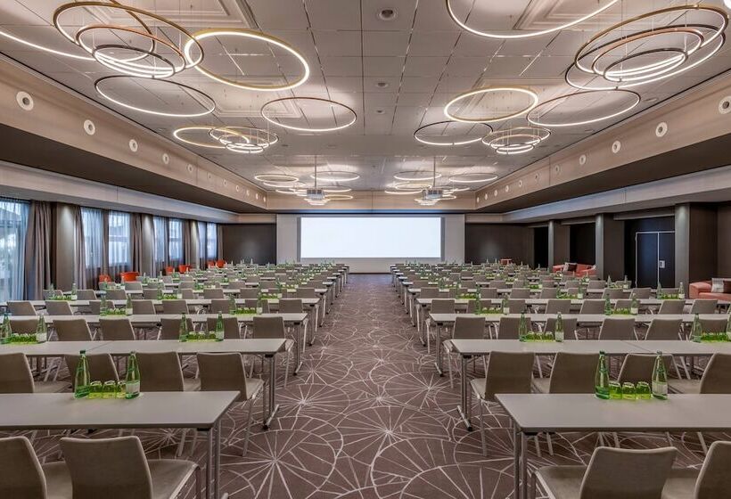 בית מלון כפרי Cologne Marriott