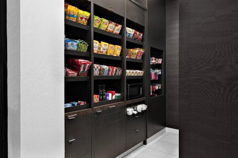 ホテル Courtyard By Marriott Edmonton Downtown