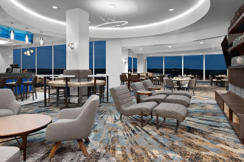 ホテル Courtyard By Marriott Edmonton Downtown