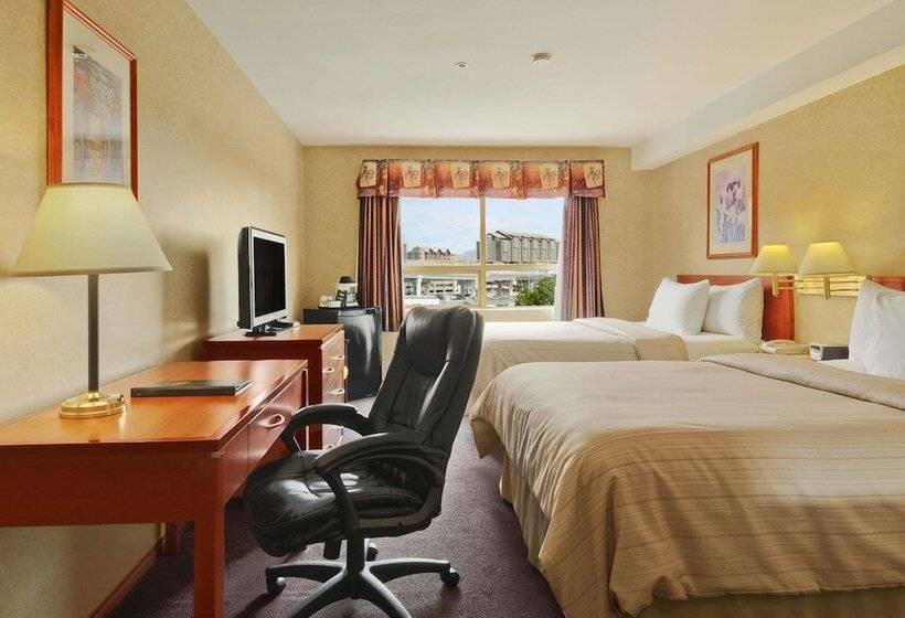 Отель Days Inn By Wyndham Vancouver Airport