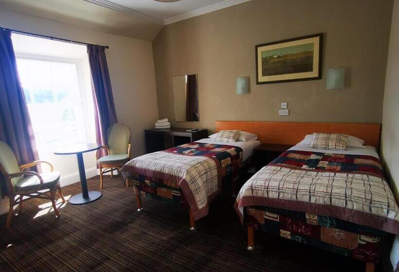 فندق Dreadnought