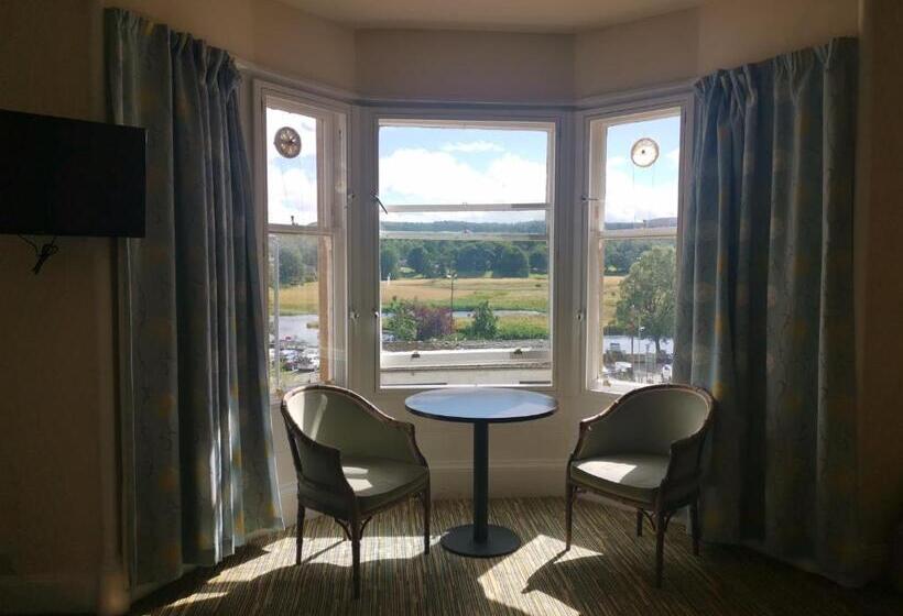 فندق Dreadnought