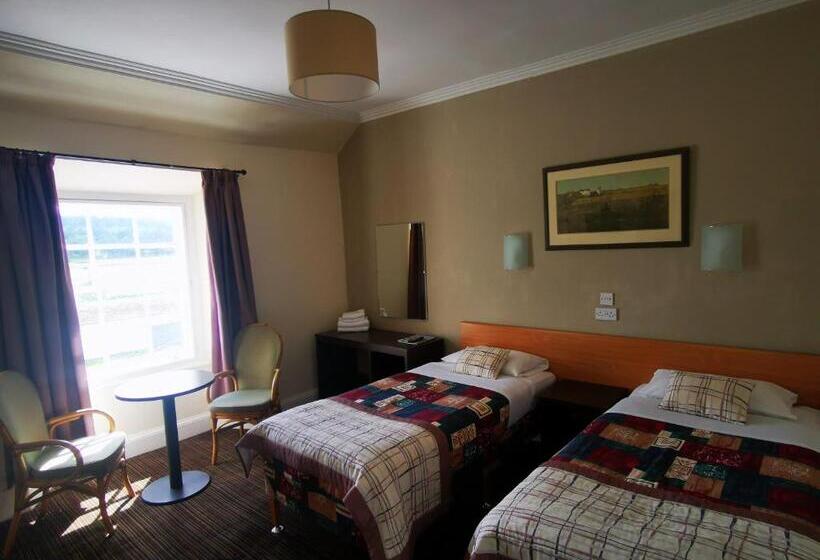 فندق Dreadnought