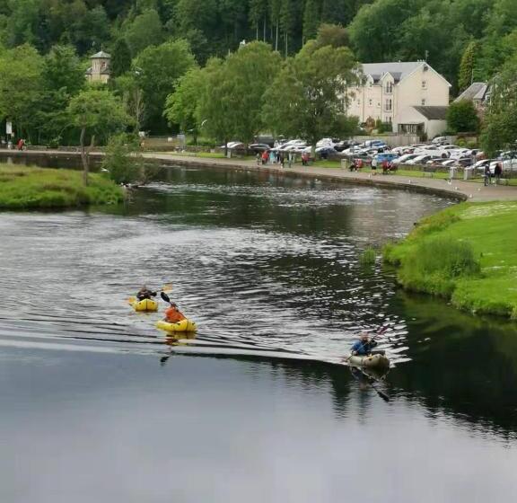 فندق Dreadnought