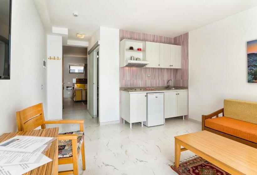 ホテル Europalace