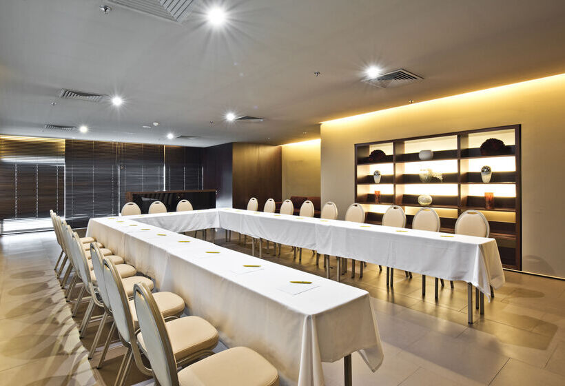 호텔 Golden Tulip Sao Joao Da Madeira