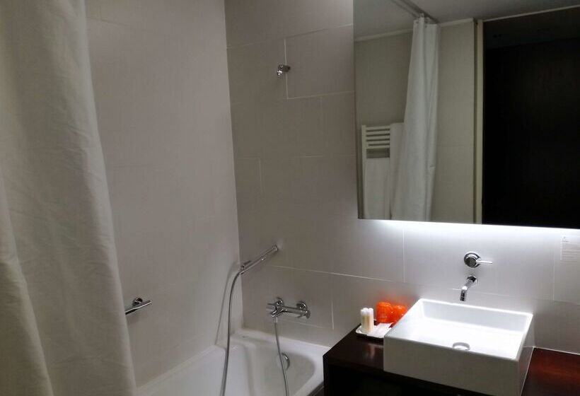 호텔 Golden Tulip Sao Joao Da Madeira