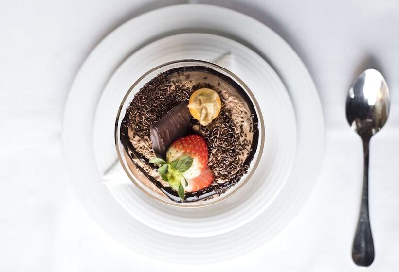 호텔 Golden Tulip Sao Joao Da Madeira