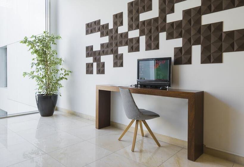 Hotel Hf Fenix Urban