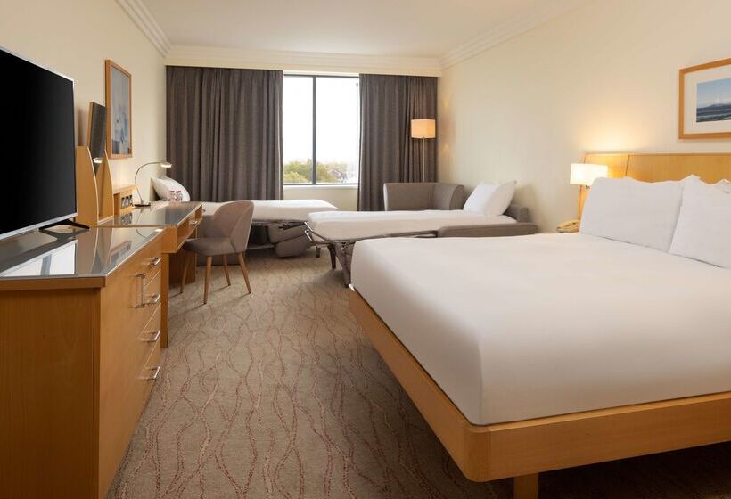 בית מלון כפרי Hilton Dublin Airport