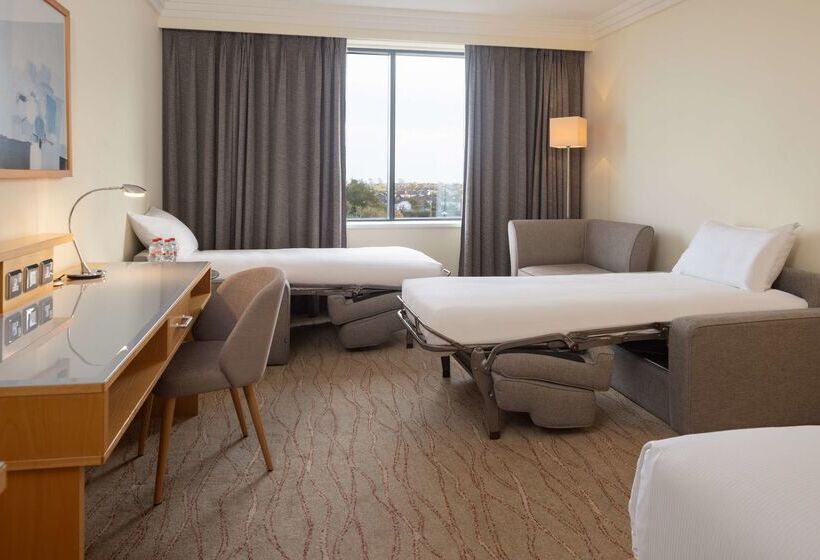 בית מלון כפרי Hilton Dublin Airport