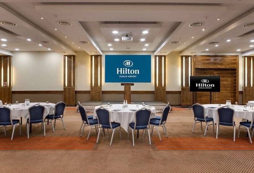 בית מלון כפרי Hilton Dublin Airport