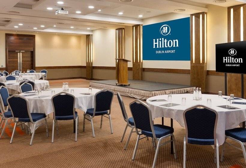 בית מלון כפרי Hilton Dublin Airport