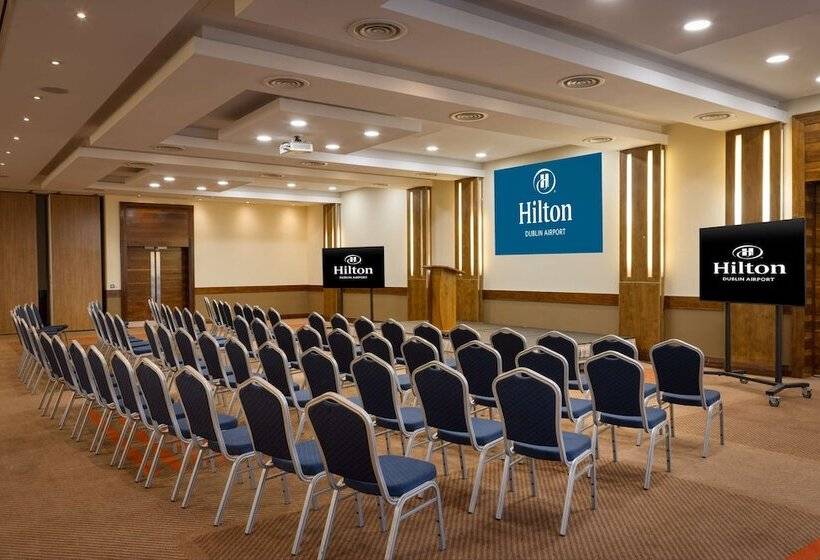 בית מלון כפרי Hilton Dublin Airport