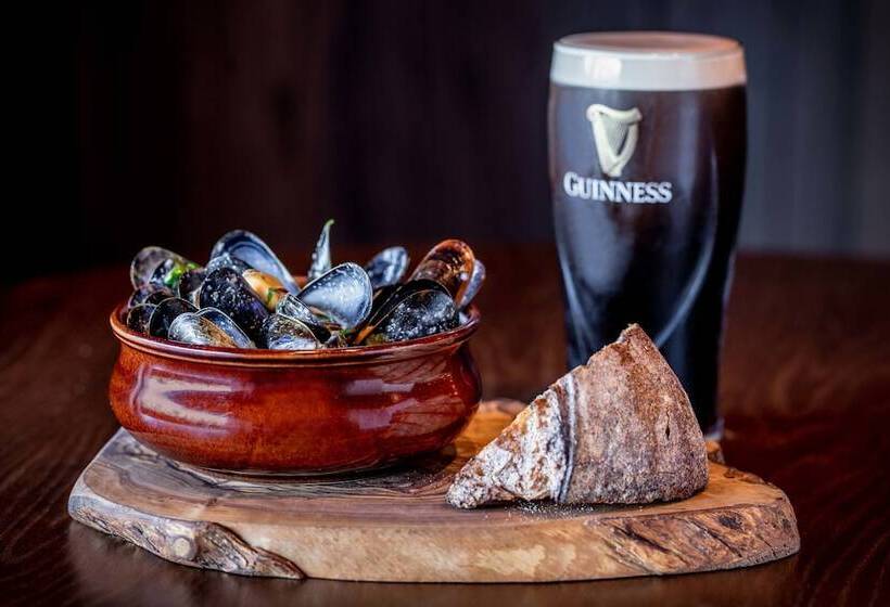 בית מלון כפרי Hilton Dublin Airport