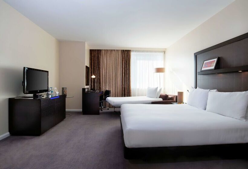 هتل Hilton London Canary Wharf