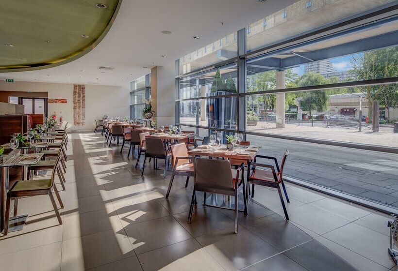 هتل Hilton London Canary Wharf