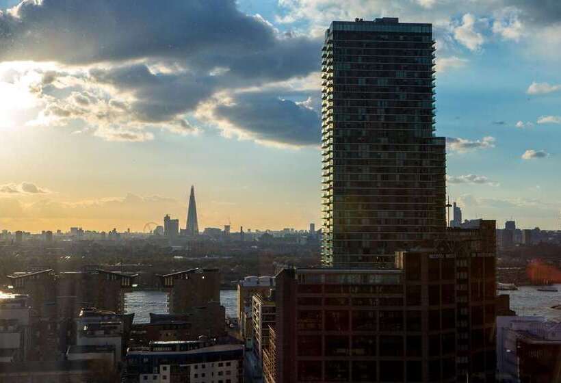 ホテル Hilton London Canary Wharf
