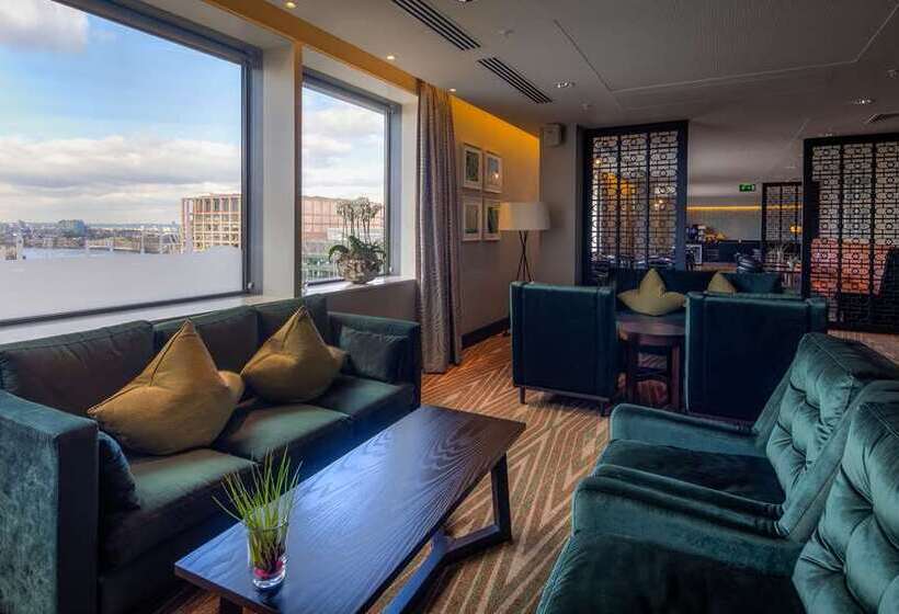 ホテル Hilton London Canary Wharf