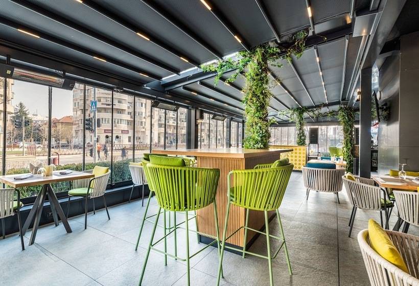 هتل Holiday Inn Bucharest   Times, An Ihg