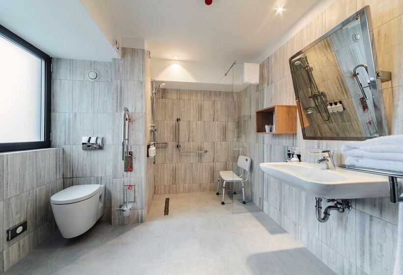 هتل Holiday Inn Bucharest   Times, An Ihg