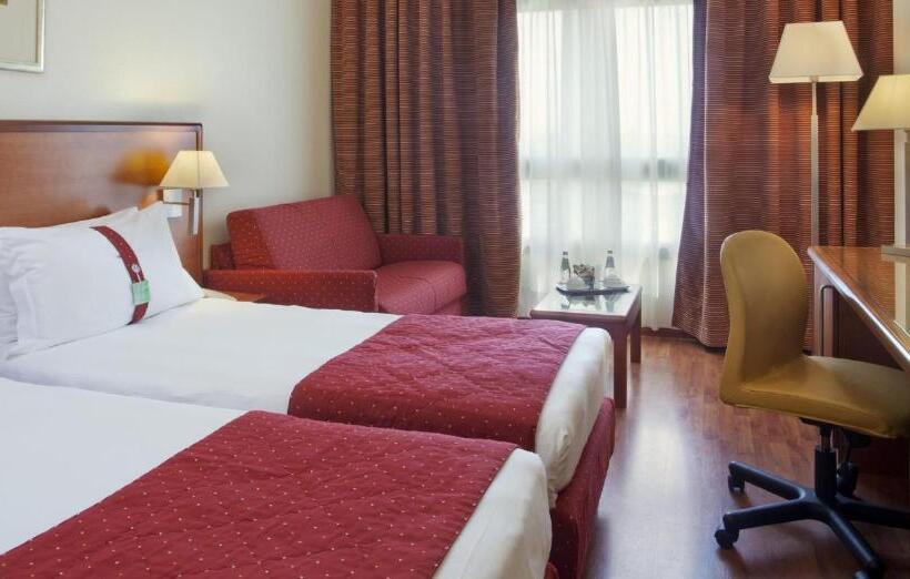 Отель Holiday Inn Cagliari, An Ihg