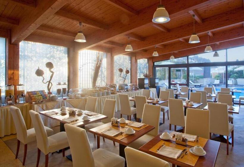 ホテル Holiday Inn Cagliari, An Ihg