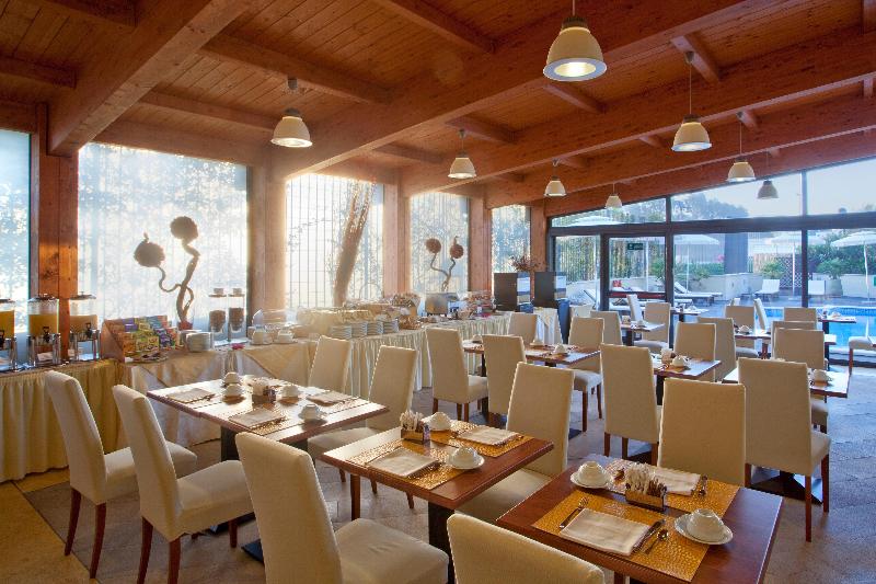 ホテル Holiday Inn Cagliari, An Ihg