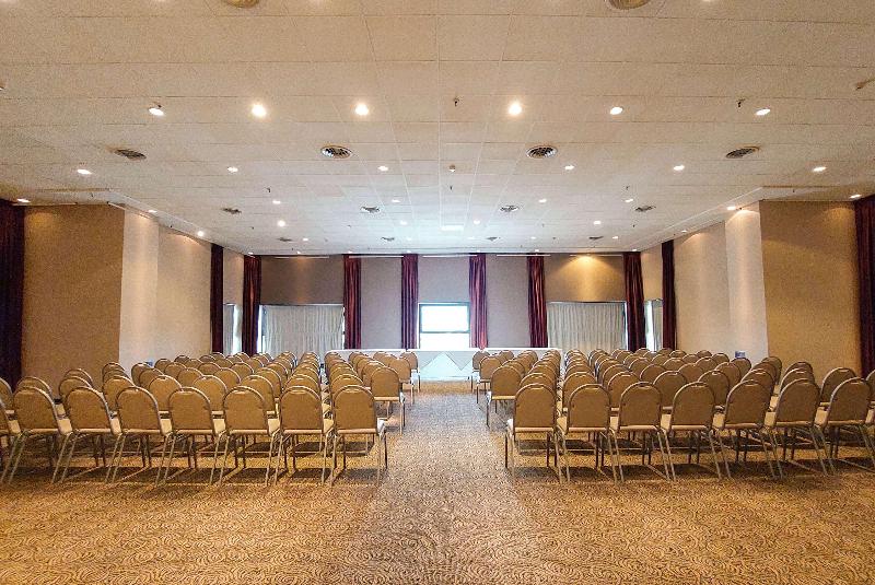 Отель Howard Johnson Plaza Jujuy