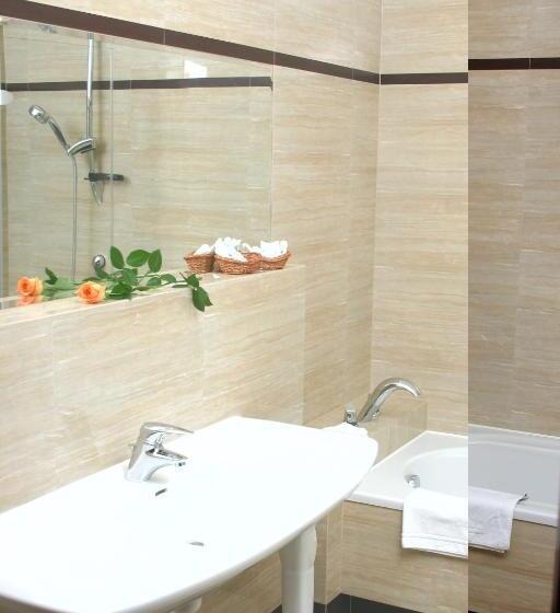 هتل Hubertus Rzeszów