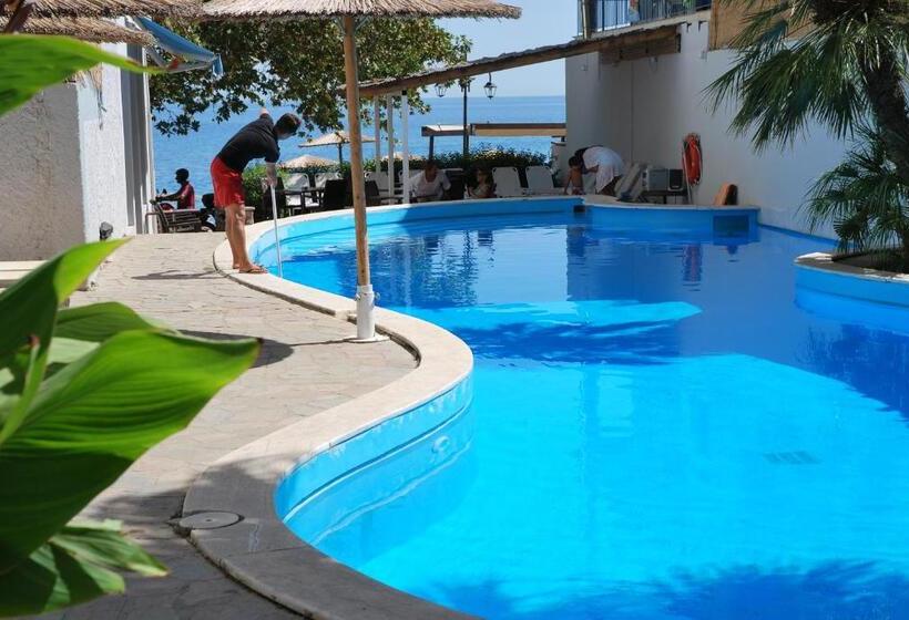 בית מלון כפרי Kanelli Beach