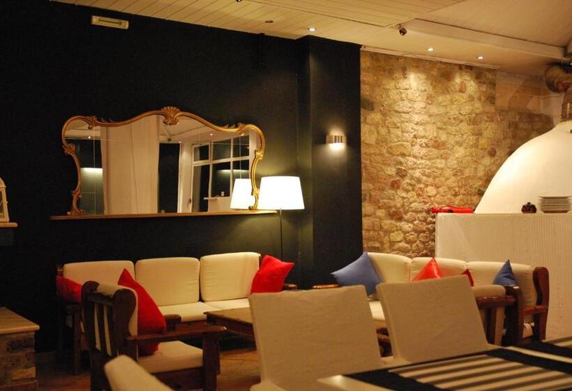 בית מלון כפרי Kanelli Beach