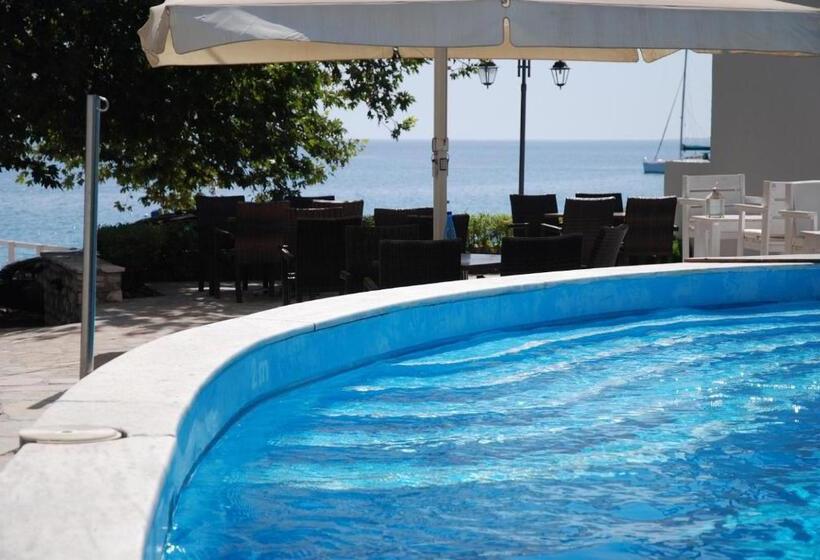 בית מלון כפרי Kanelli Beach