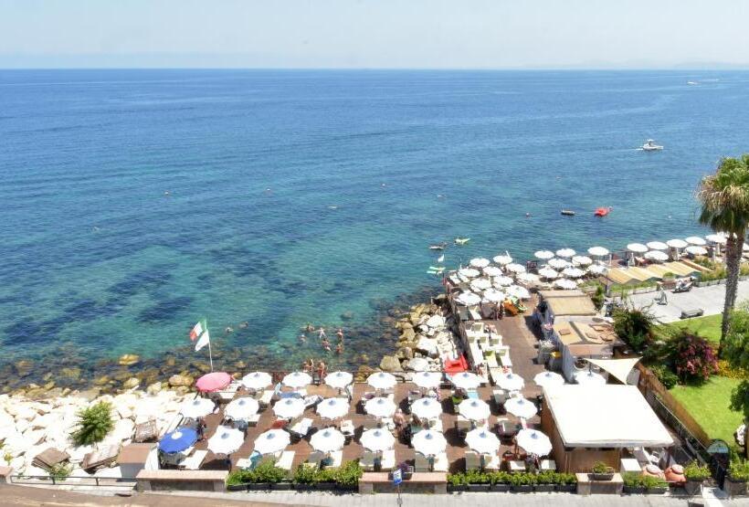 فندق L'approdo