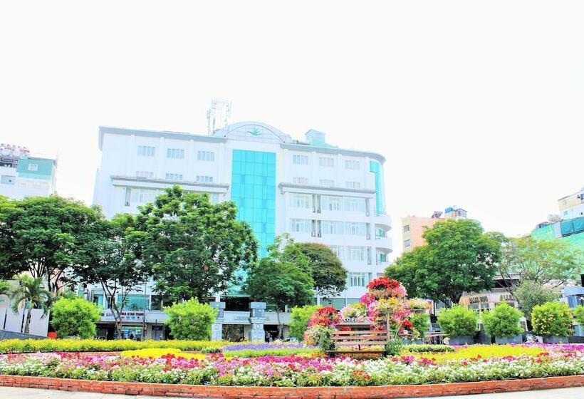 Liberty Hotel Saigon Greenview