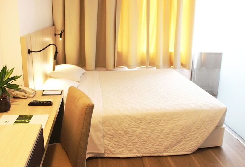 Liberty Hotel Saigon Greenview