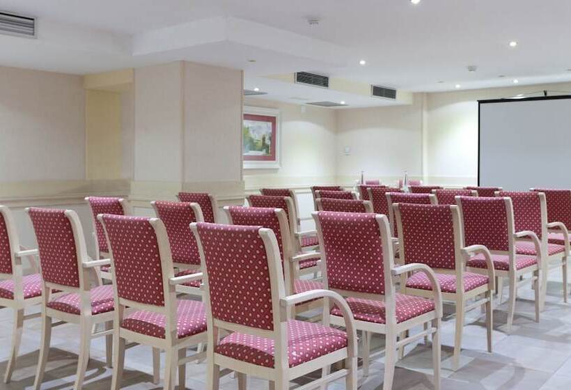 هتل Luze Castellana