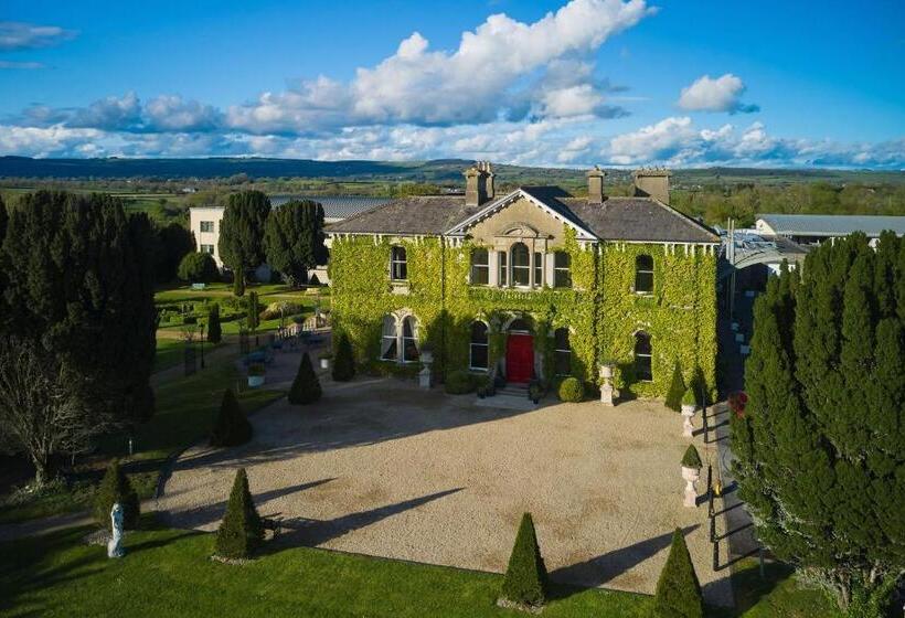 Отель Lyrath Estate