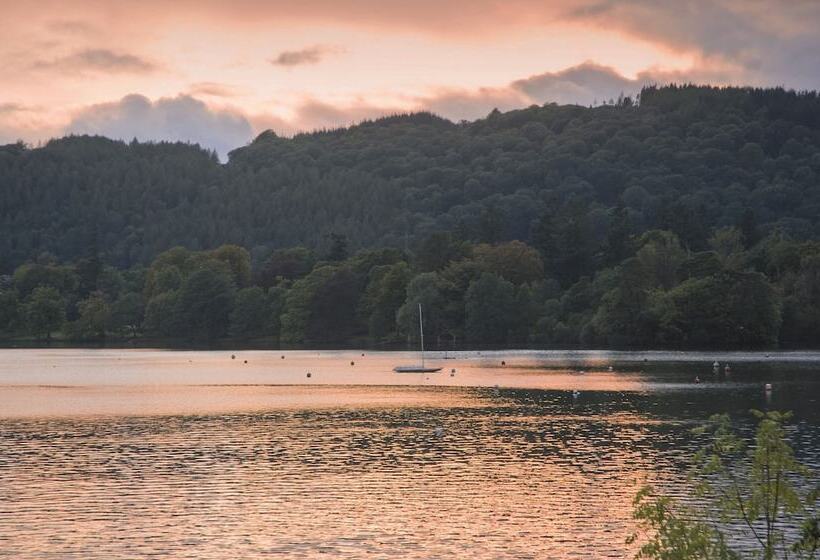 Macdonald Old England Hotel & Spa