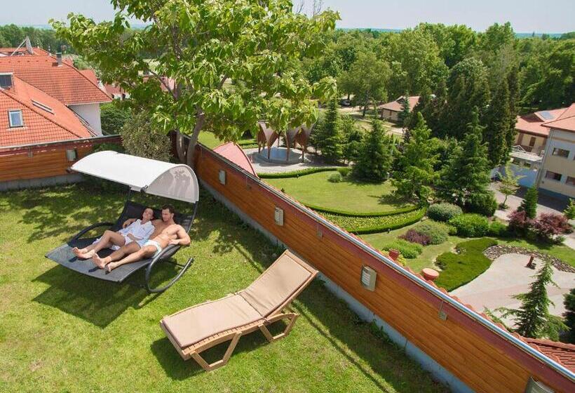 호텔 Mendan Magic Spa & Wellness