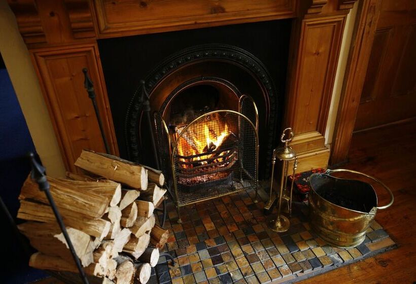 هتل Mountain Manor Guest House & Executive Suites