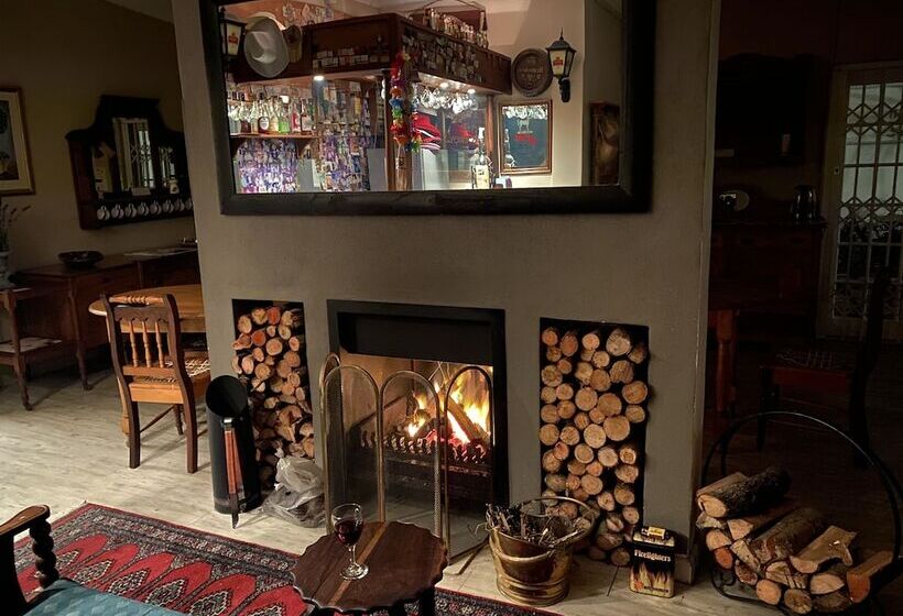 هتل Mountain Manor Guest House & Executive Suites