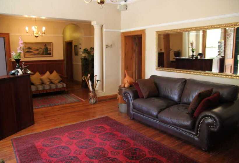 هتل Mountain Manor Guest House & Executive Suites