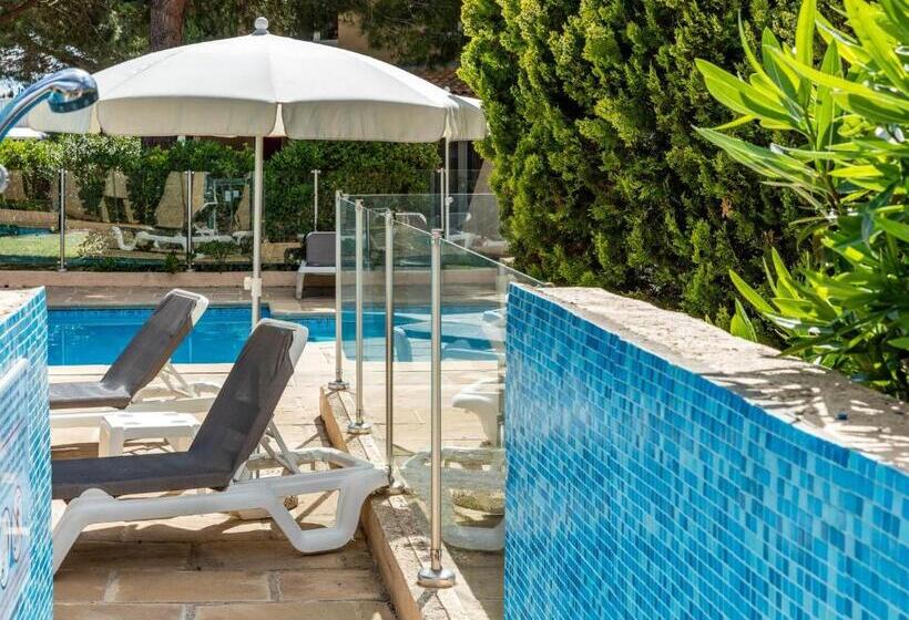 فندق Artemia Hôtel