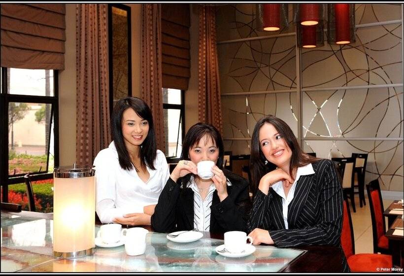 호텔 Mondior At Emperors Palace