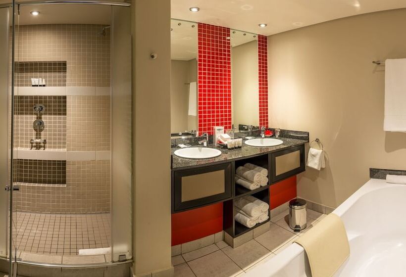 Отель Mondior At Emperors Palace