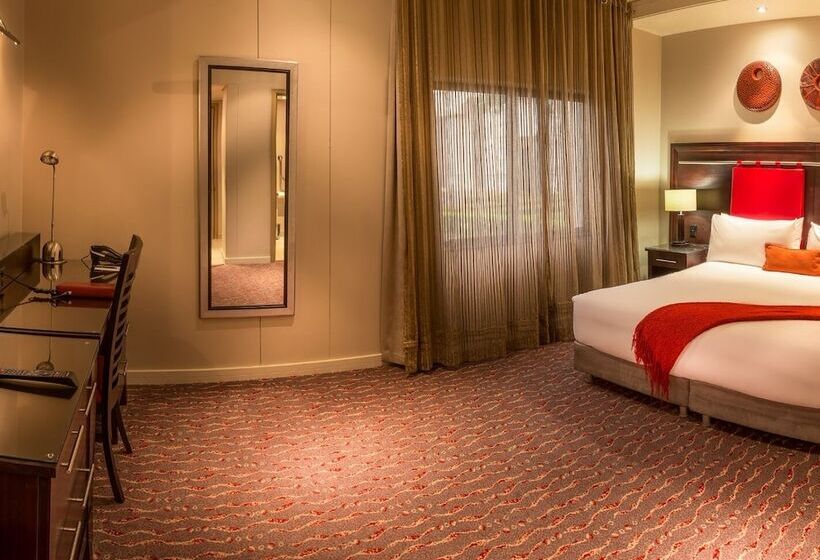 בית מלון כפרי Mondior At Emperors Palace